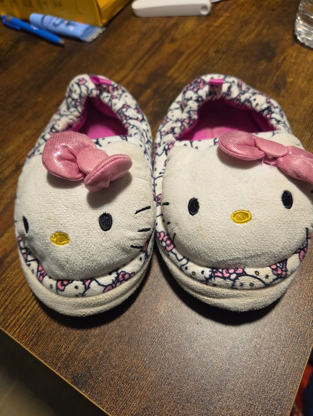 Hello Kitty White & Pink Plush Kids Slippers with Bow Accent